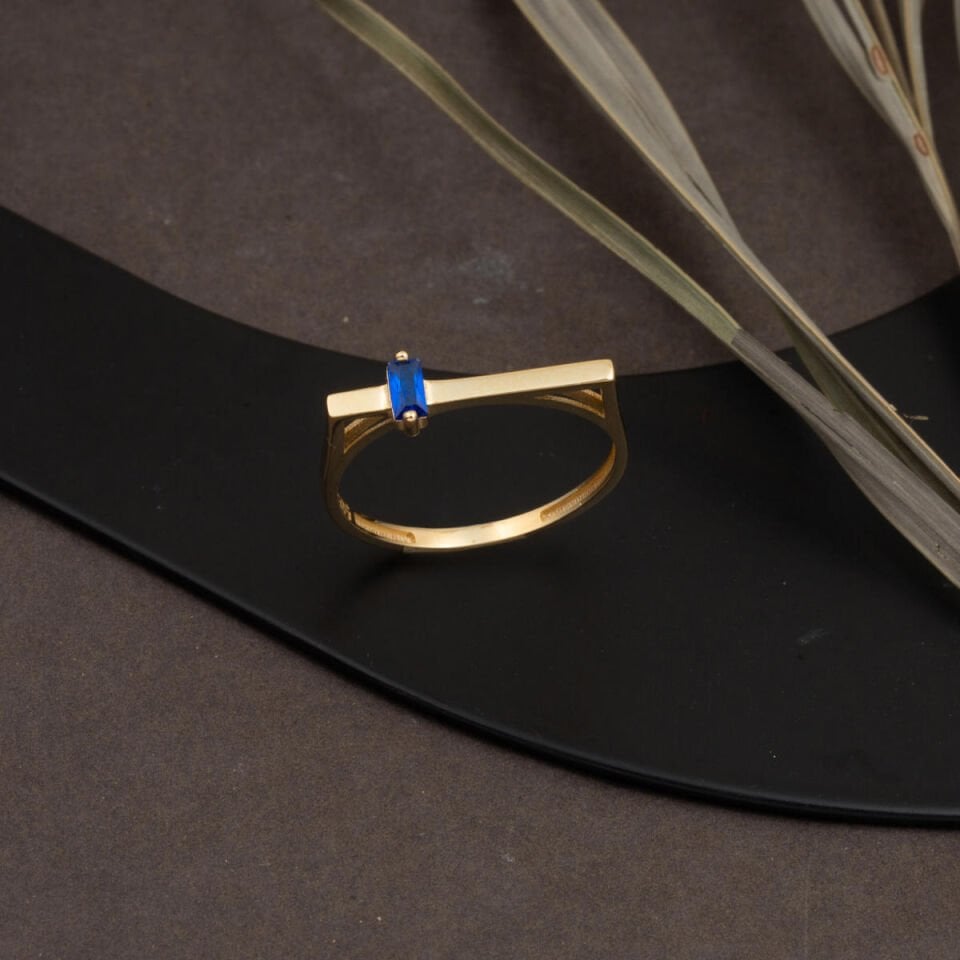 Köşeli Lacivert Taşlı Altın Yüzük 14 Ayar