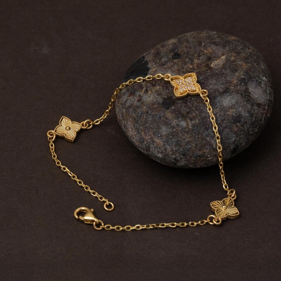 Van Cleef 14 Ayar Yonca Altın Künye