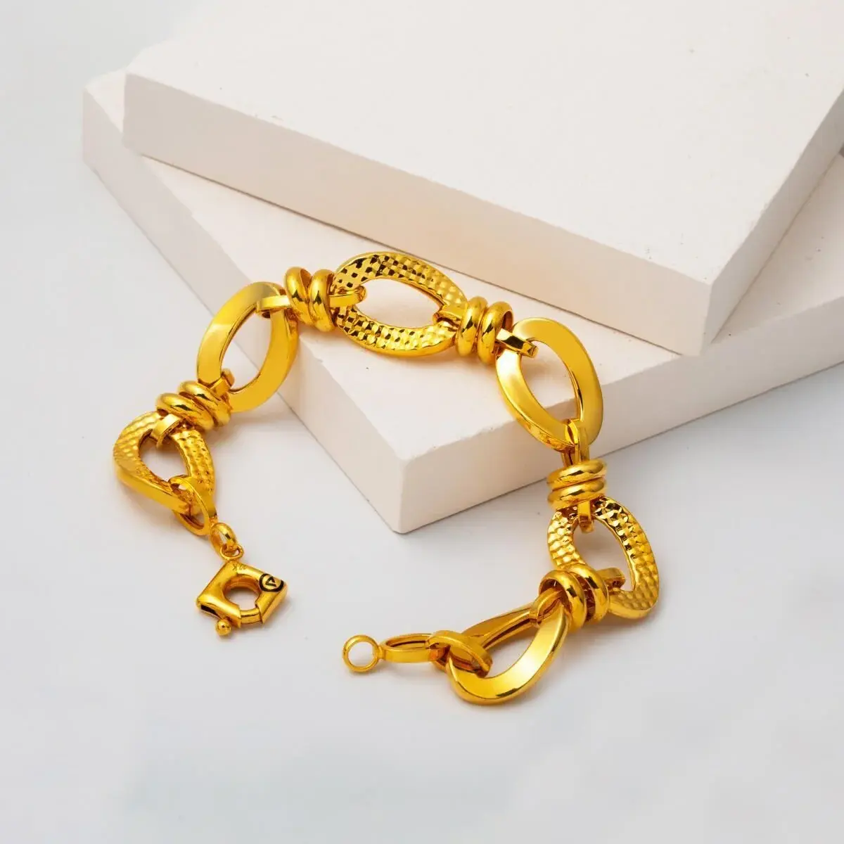 Altın Bileklik Modelleri Ve Fiyatları