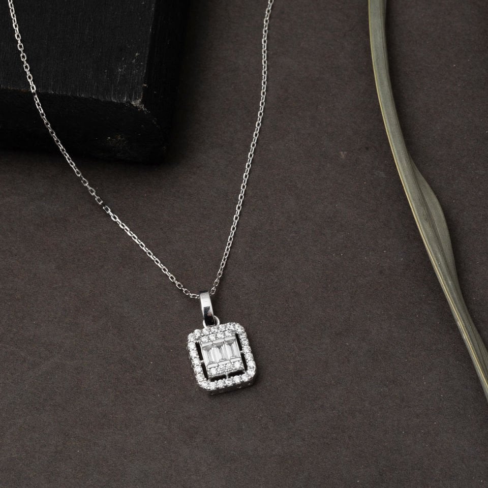 Üçlü Beyaz Altın Baget Taşlı Set