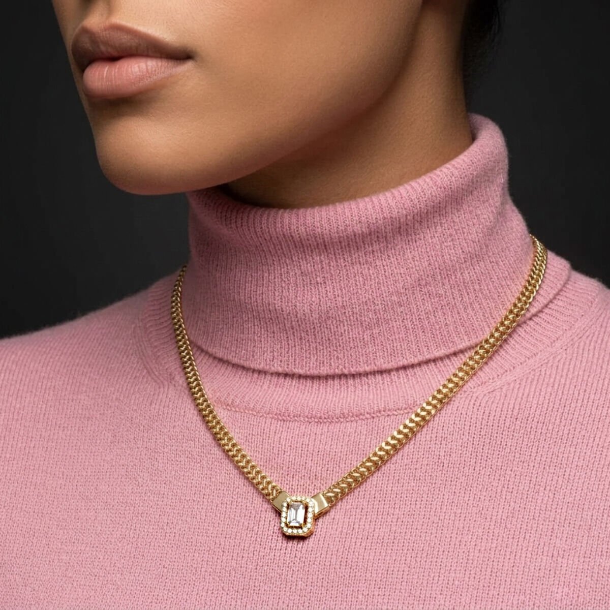 Baget Taşlı 14 Ayar Altın Modern Kolye