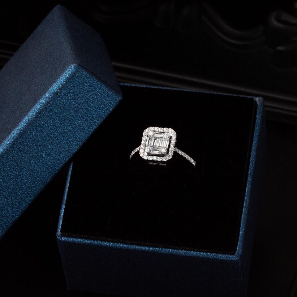 0,55 Karat Mozanit Baget Taşlı Altın Yüzük