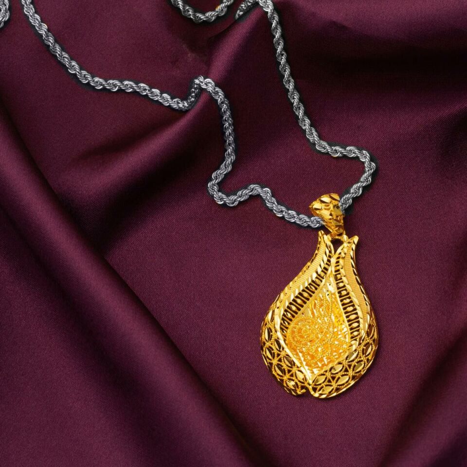 Lale Tuğra Taşsız Altın Kolye Ucu