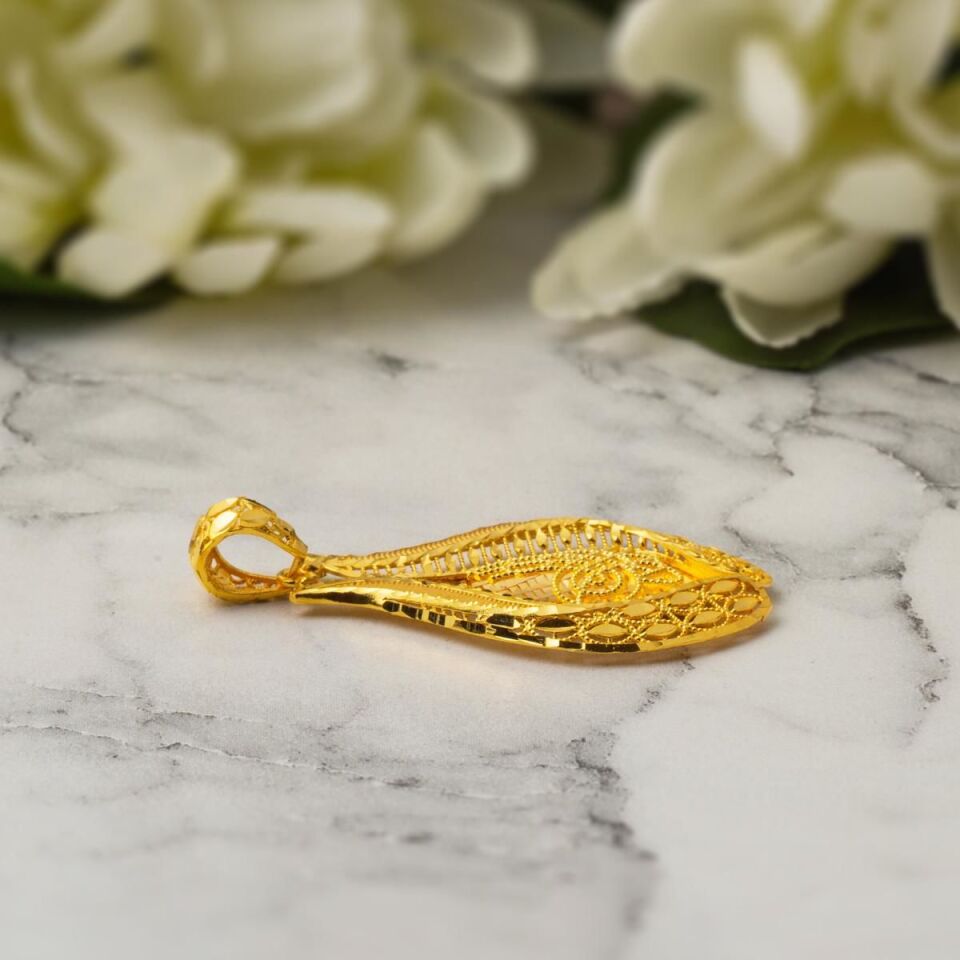 Lale Tuğra Taşsız Altın Kolye Ucu