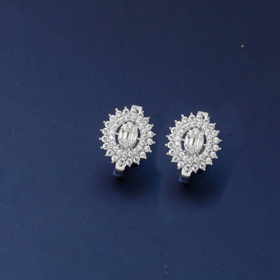 Beyaz Altın Güneş Baget Küpe