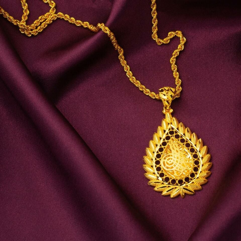 Yaprak Damla Tuğra Altın Kolye