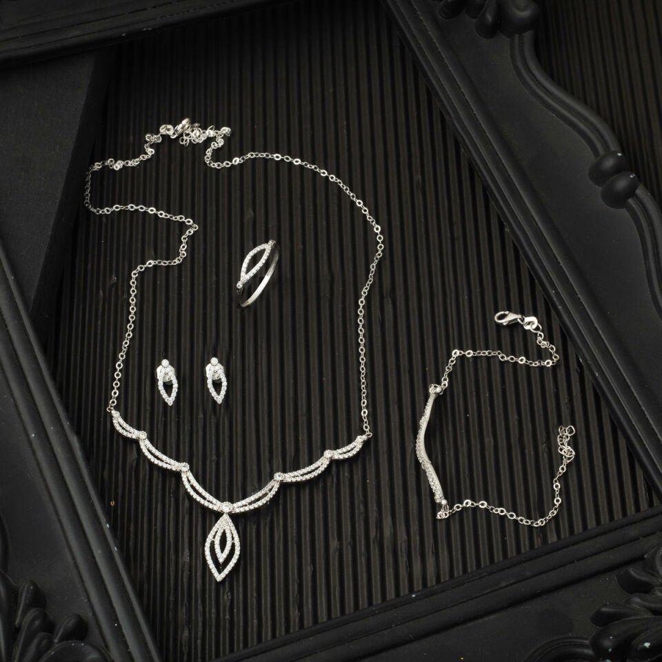 Minimal Tasarım Nişan Set Takımı Beyaz Altın