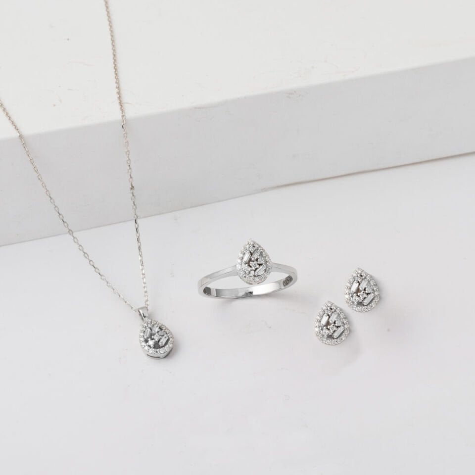 0,50 Ct Damla Baget Taşlı Pırlanta Set