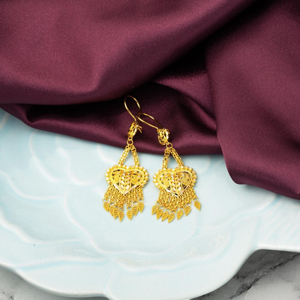 Kalpli Hint İşi Sarkaç Altın Küpe