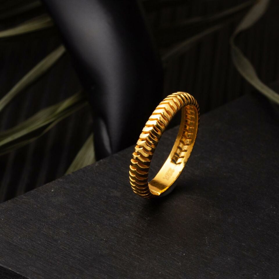 22 Ayar Altın Balık Sırtı Yüzük