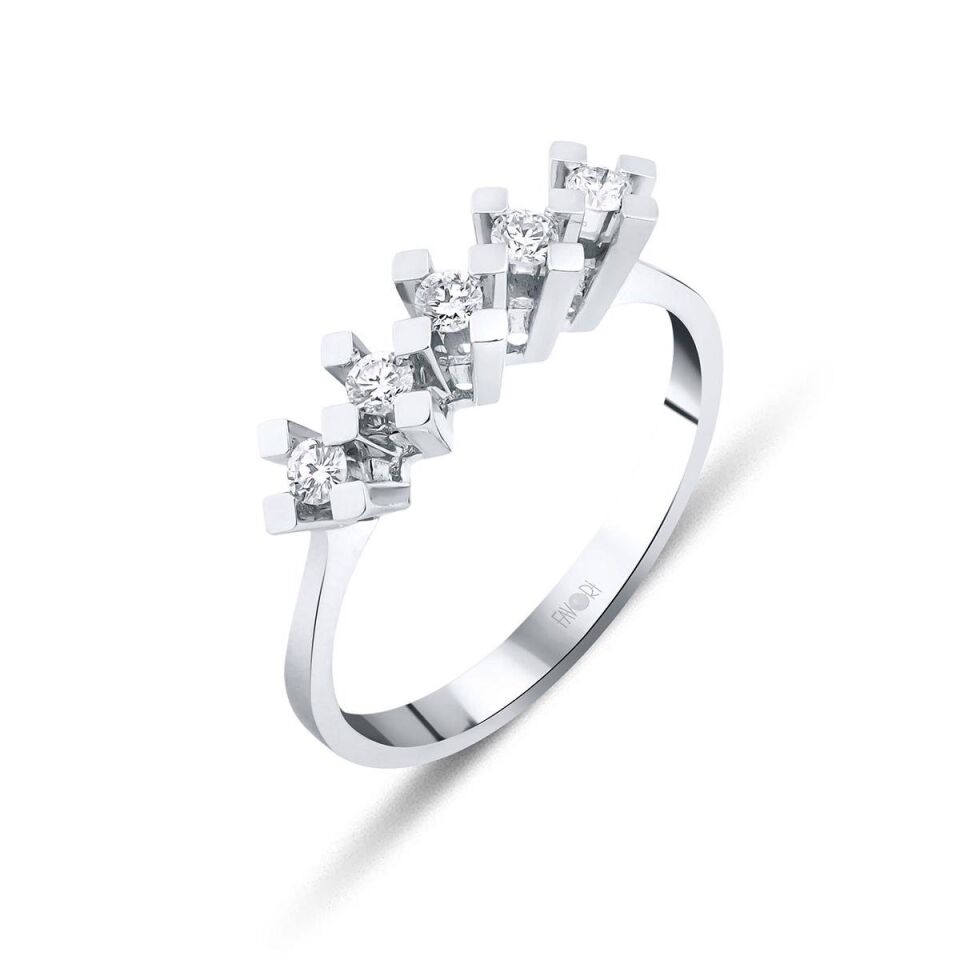 Favori 0,30 Karat Pırlanta 5 Taş Yüzük