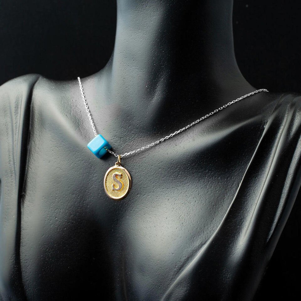 S Harfi Oval Altın Kolye Ucu