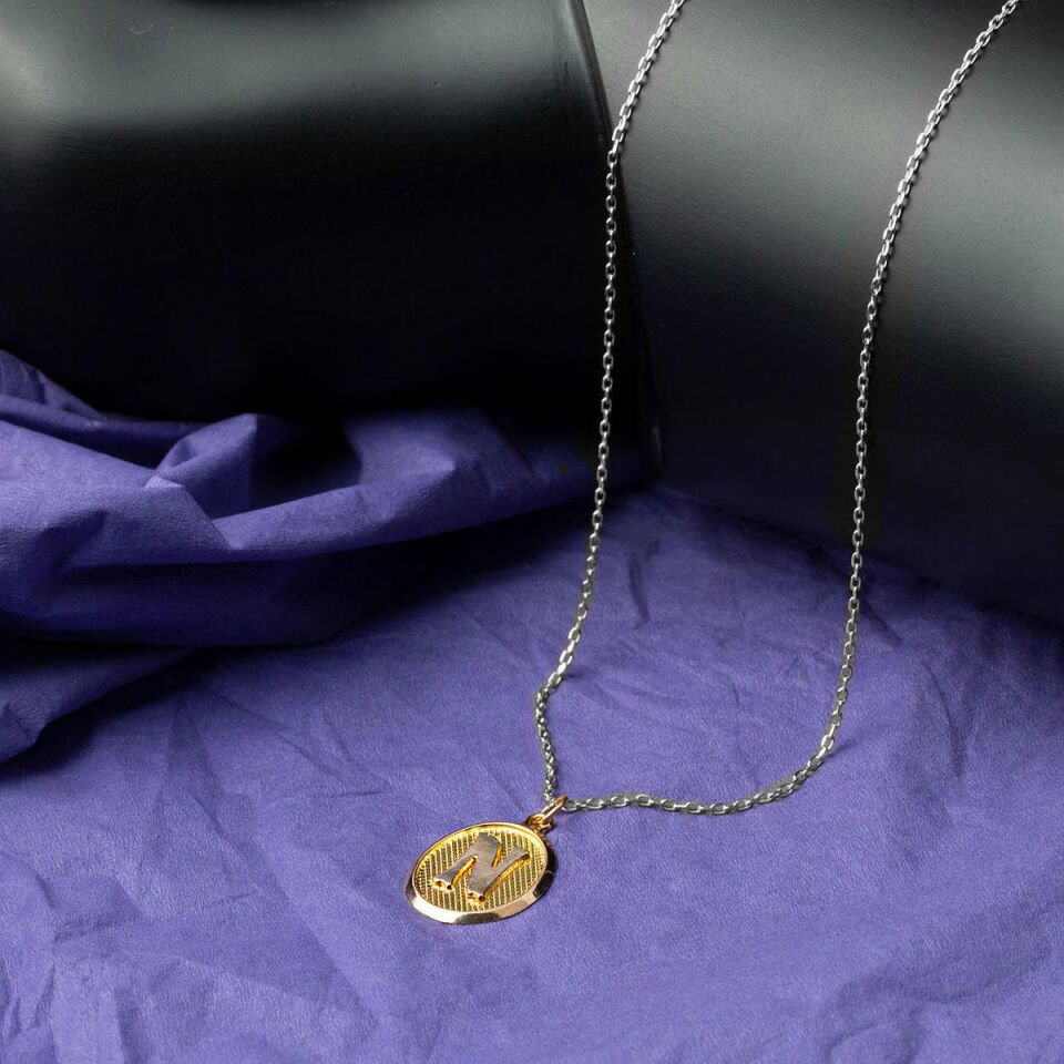 N Harfi Oval Altın Kolye Ucu