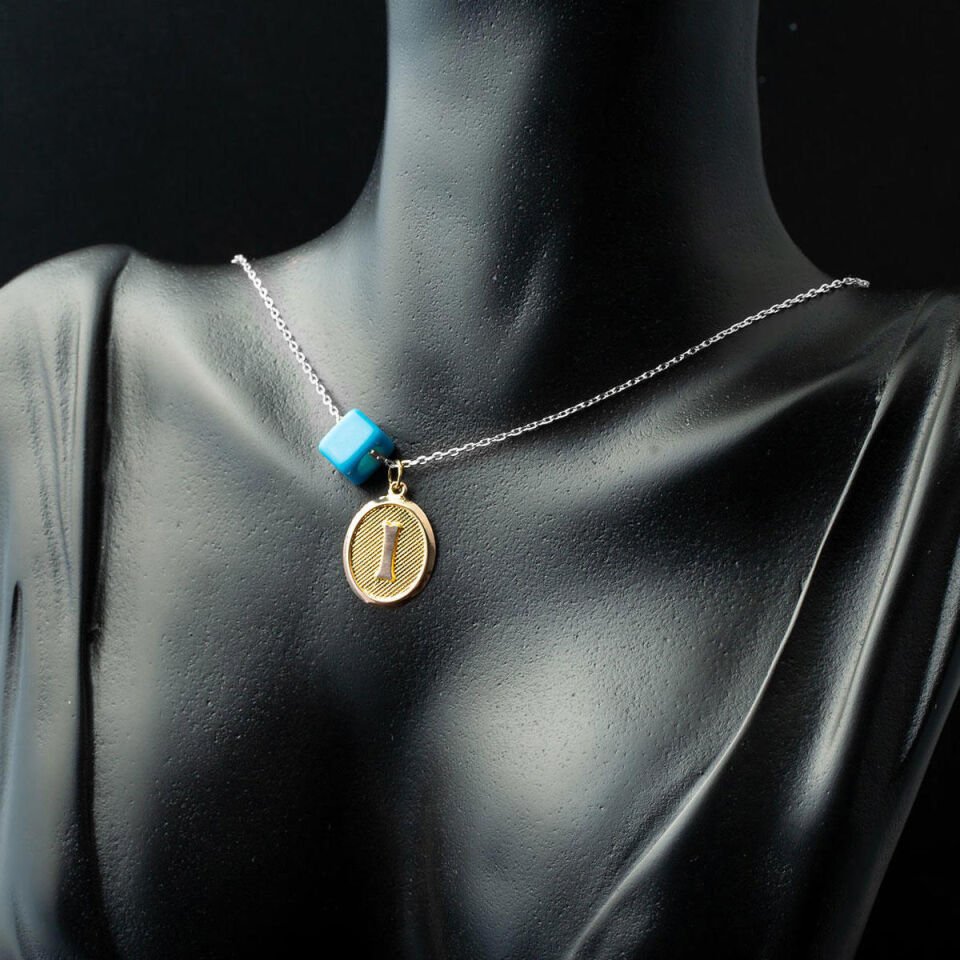 I Harfi Oval Altın Kolye Ucu