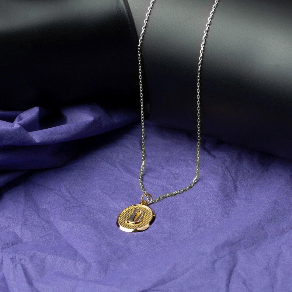 D Harfi Oval Altın Kolye Ucu