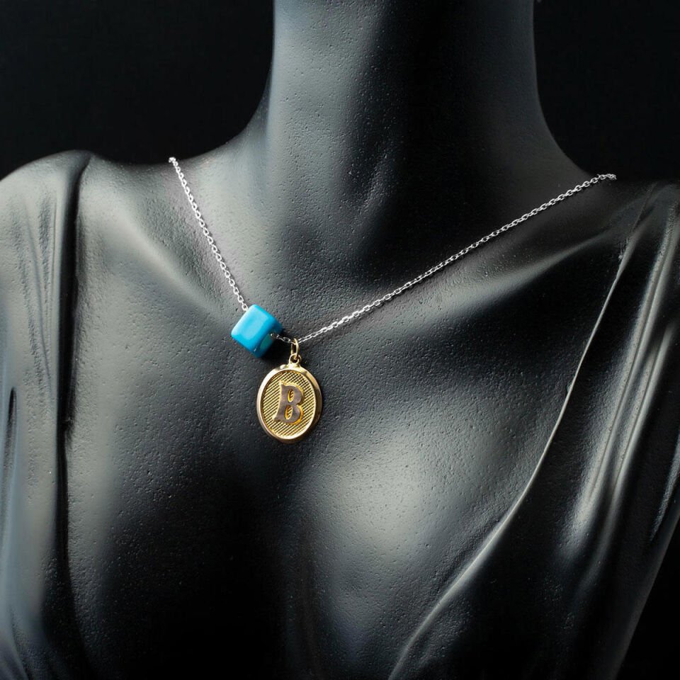 B Harfi Oval Altın Kolye Ucu