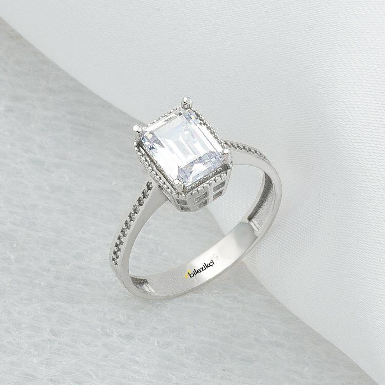 Dörtgen Baget Taşlı Beyaz Altın Yüzük