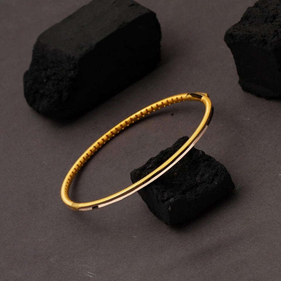 Ajda 22 Ayar Altın Kelepçe Bileklik