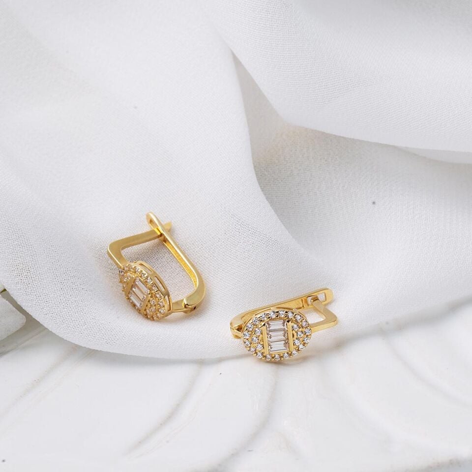 Baget Taşlı 14 Ayar Oval Altın Küpe