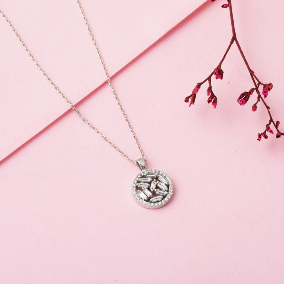 0,35 ct. Baget Pırlanta Kolye