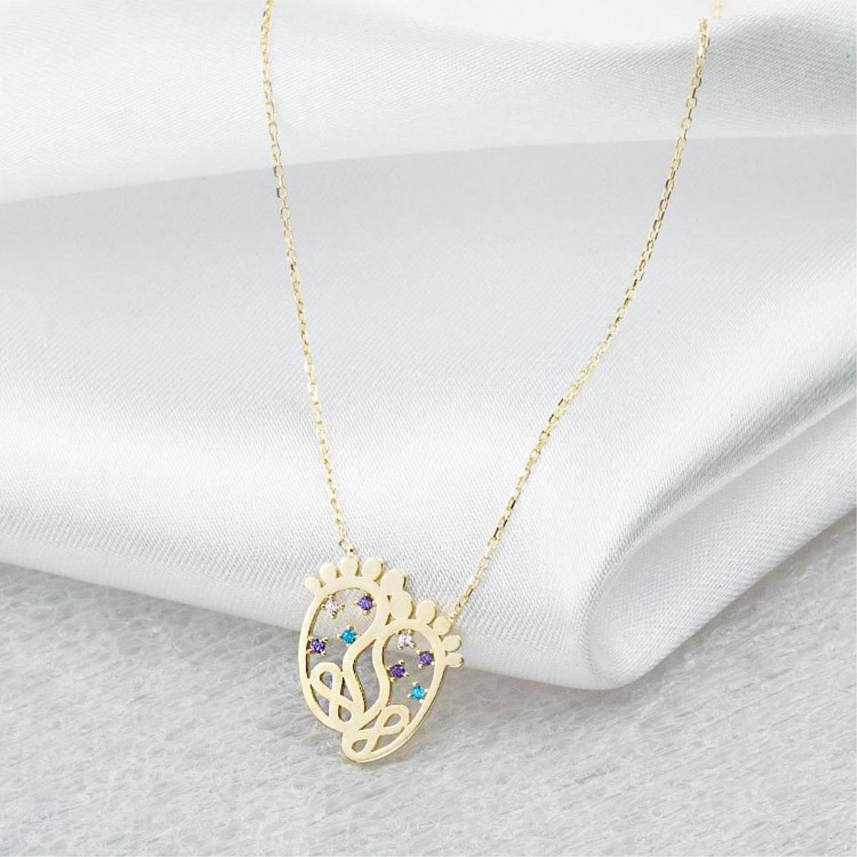 Ayaklar Sonsuzluk 14 Ayar Altın Kolye