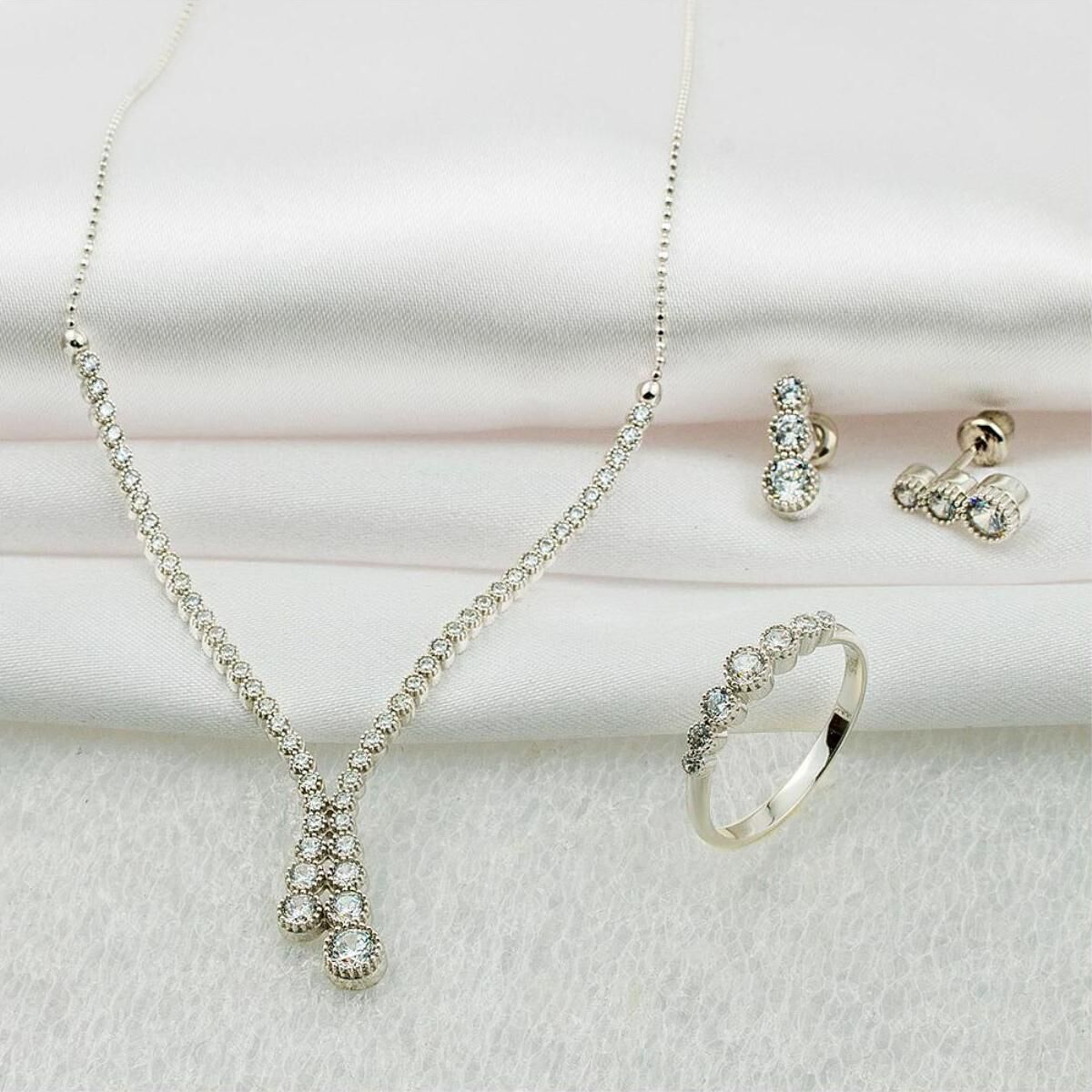Suyolu Taşlı 14 Ayar Beyaz Altın Takı Seti