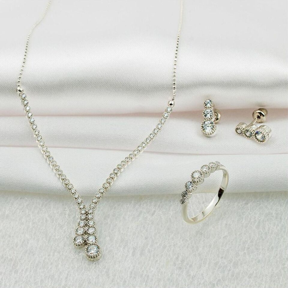 Suyolu Taşlı 14 Ayar Beyaz Altın Takı Seti