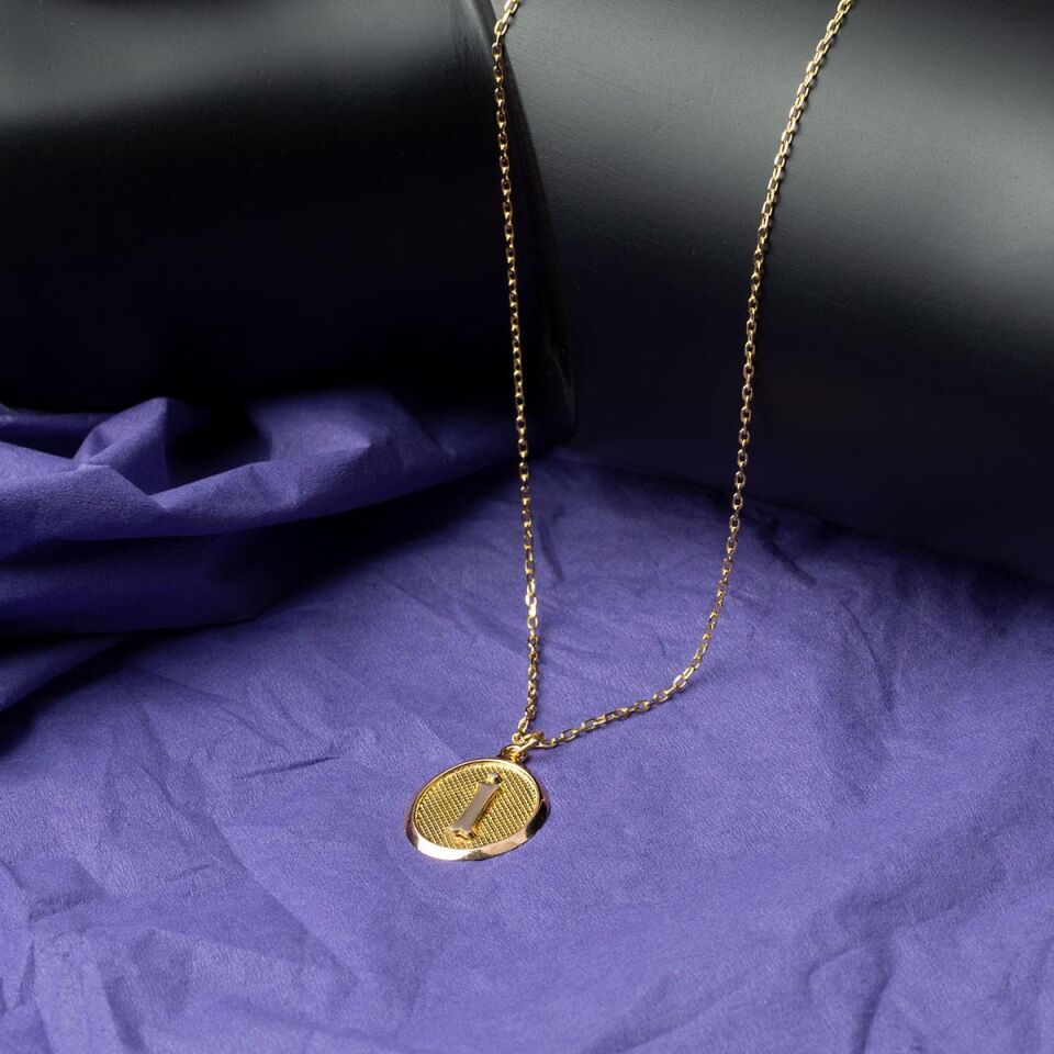 İ Harfi Oval Altın Kolye