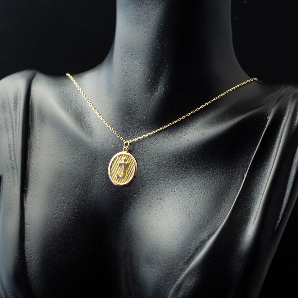 J Harfi Oval Altın Kolye