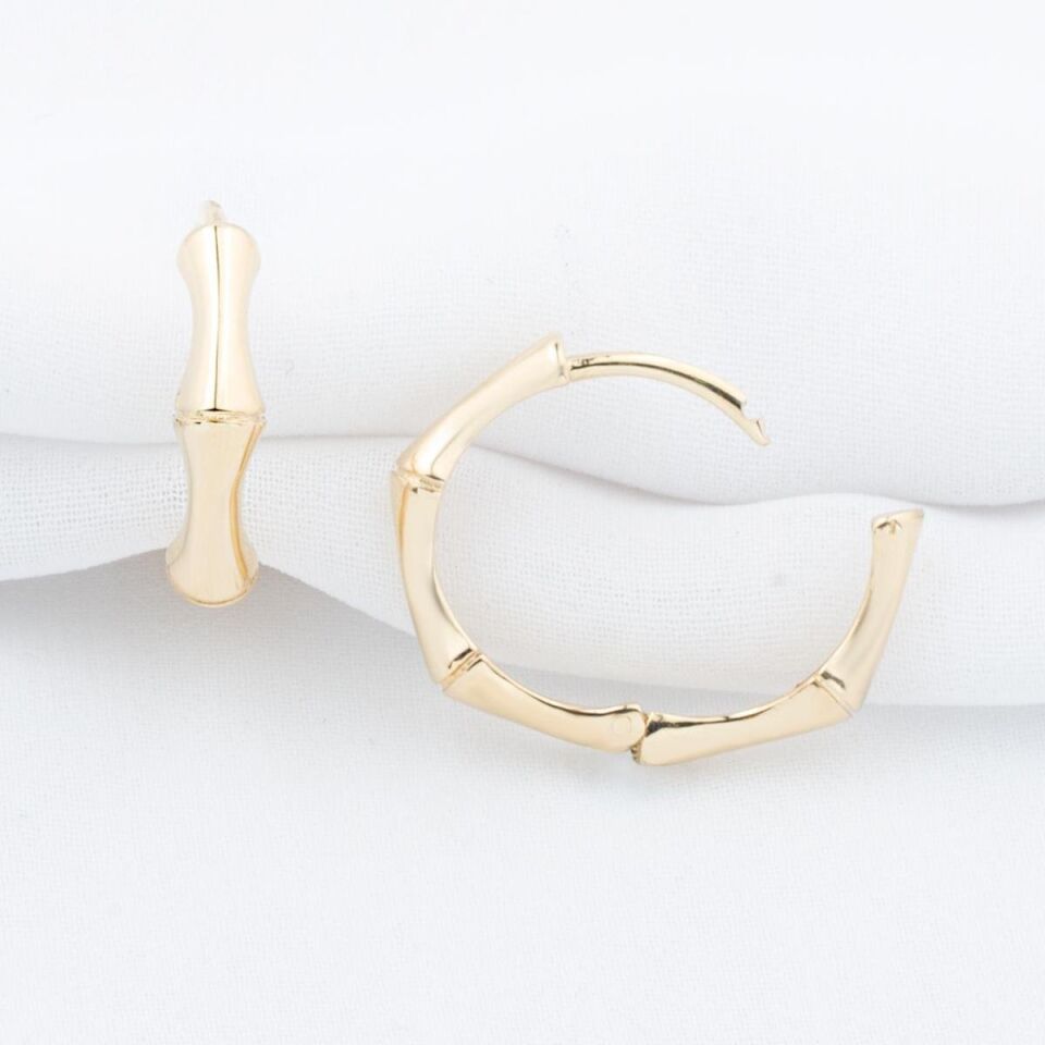 Kemik Görünümlü Halka Altın Küpe