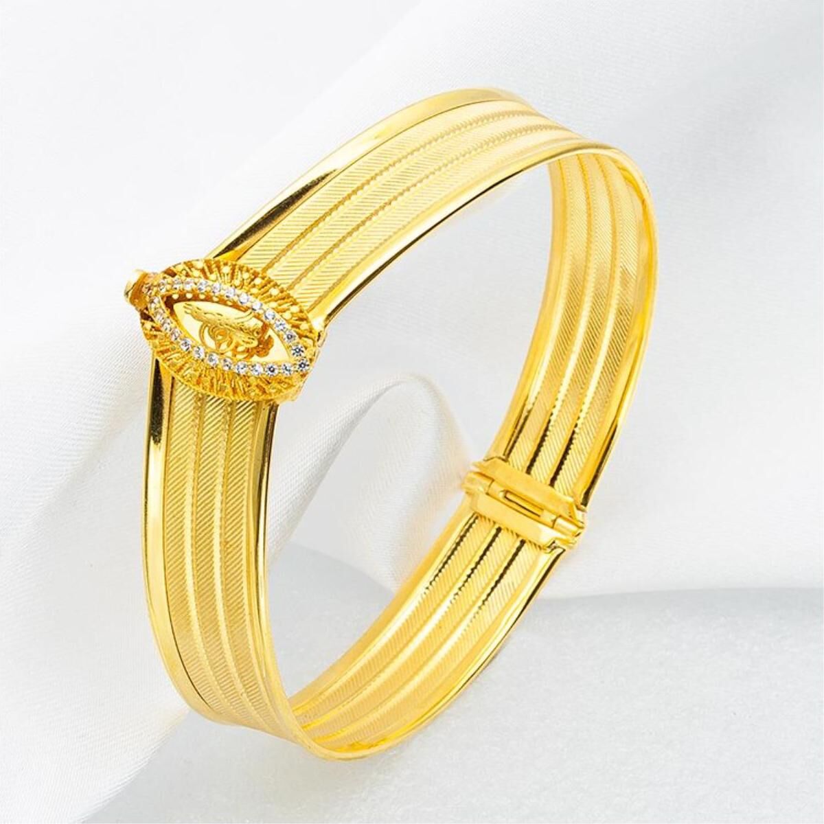 3 Sıralı Tuğralı Hasır Altın Kelepçe Bilezik