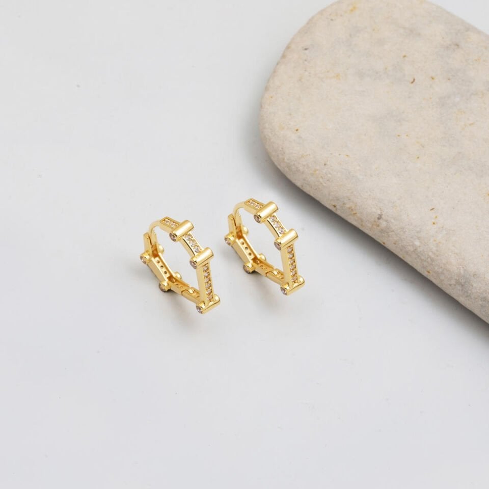 Üçgen Spor Altın Küpe