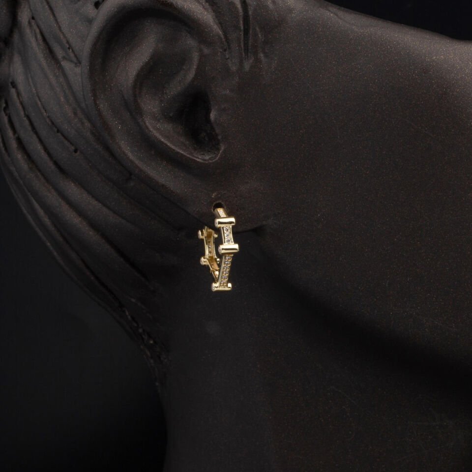 Üçgen Spor Altın Küpe