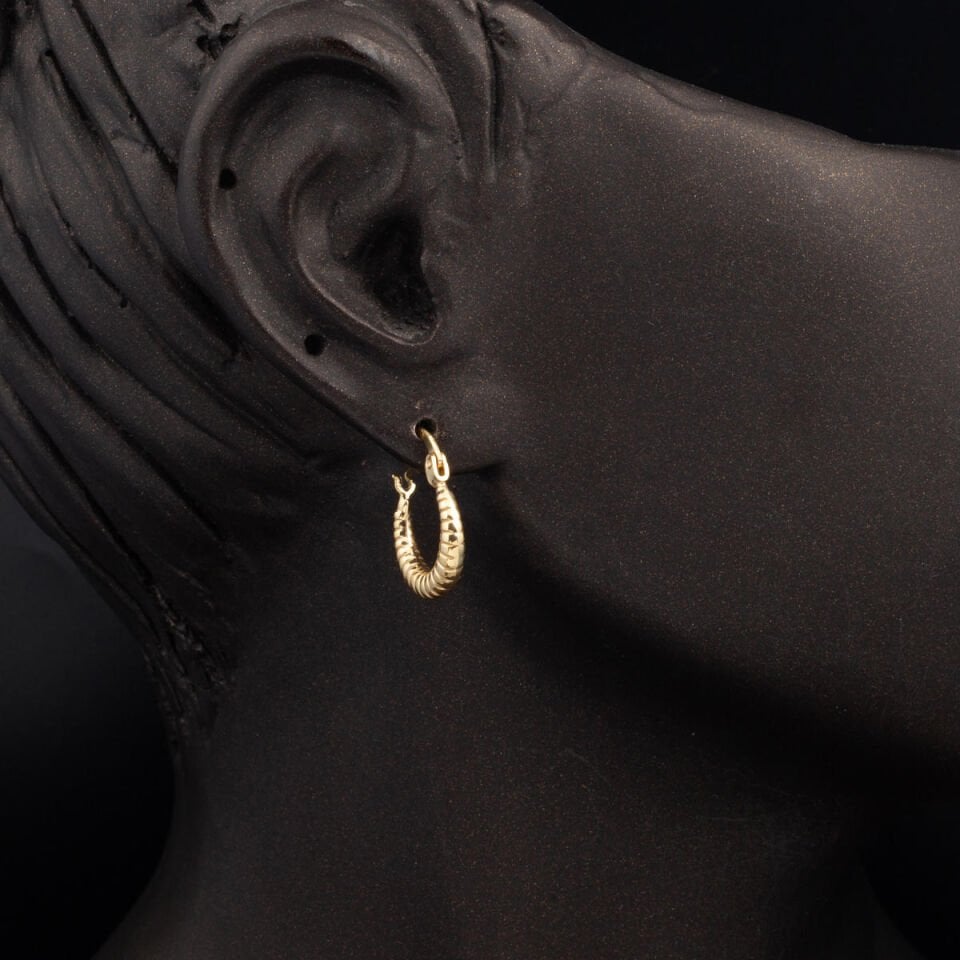 Çizgili Halka Altın Küpe 1,5 cm.