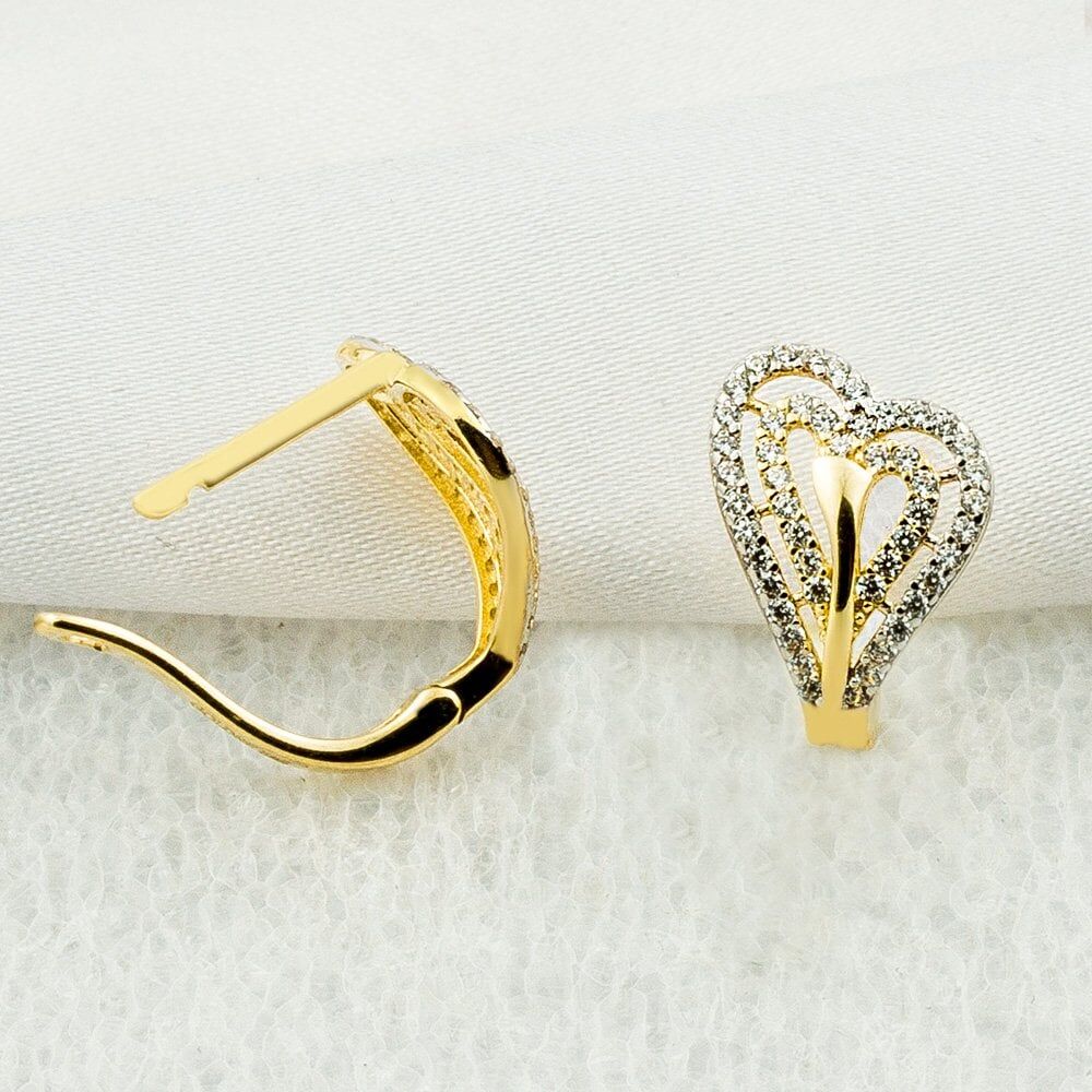 Taşlı Kalpli 14 Ayar Altın Küpe