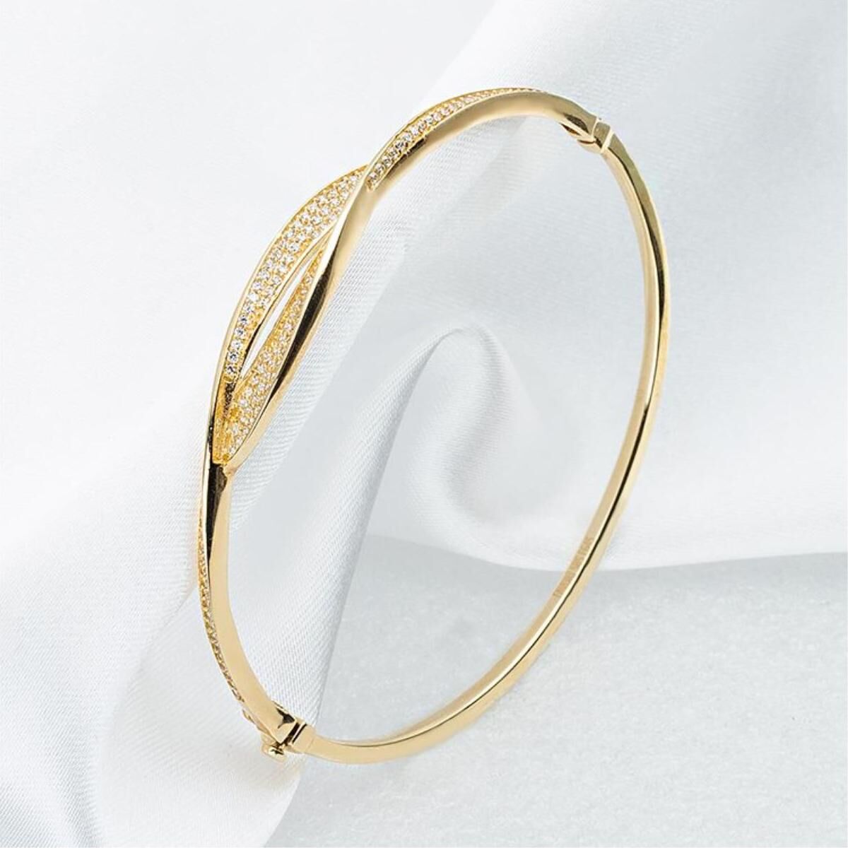 Favori Gold Sıra Taşlı 14 Ayar Altın Bilezik