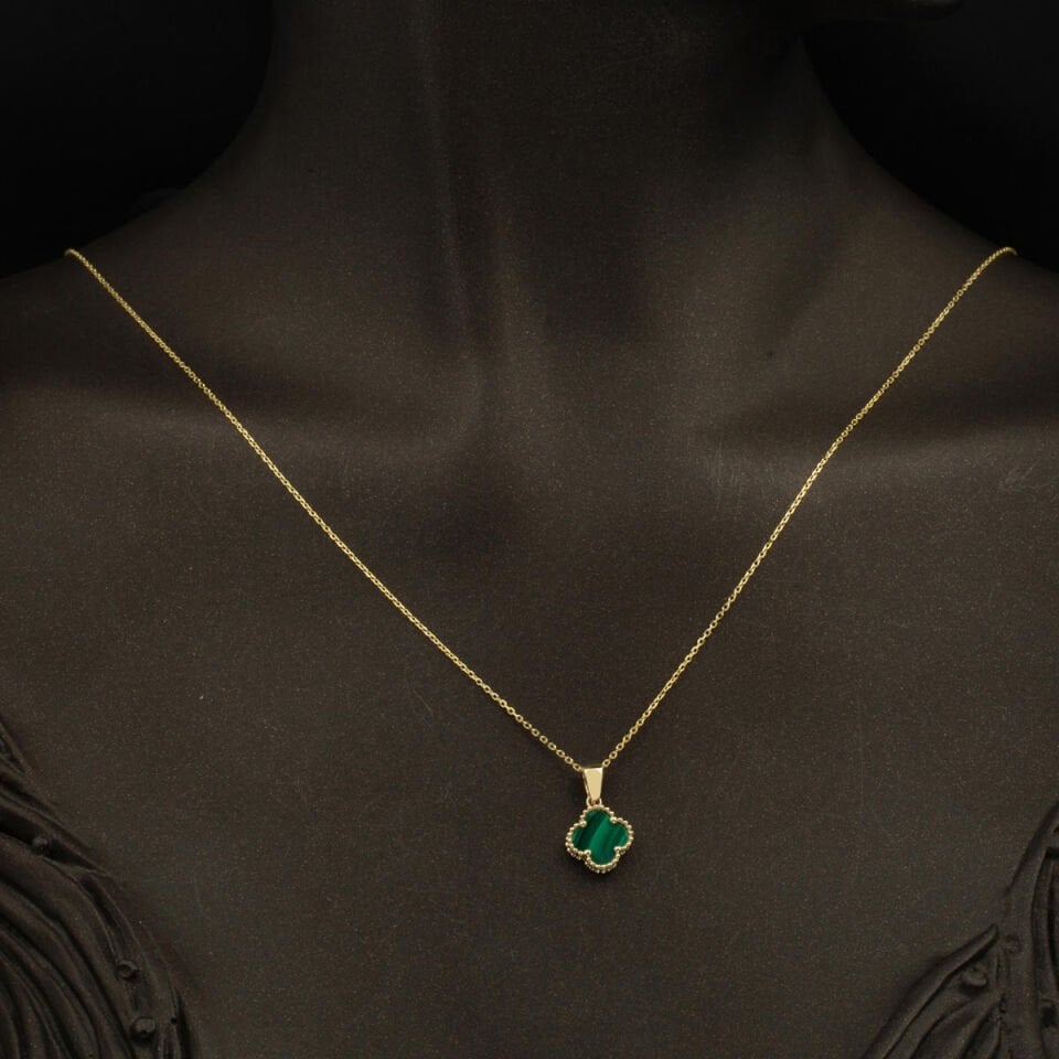 Yonca Yeşil Taşlı Altın Takı Seti 14 Ayar