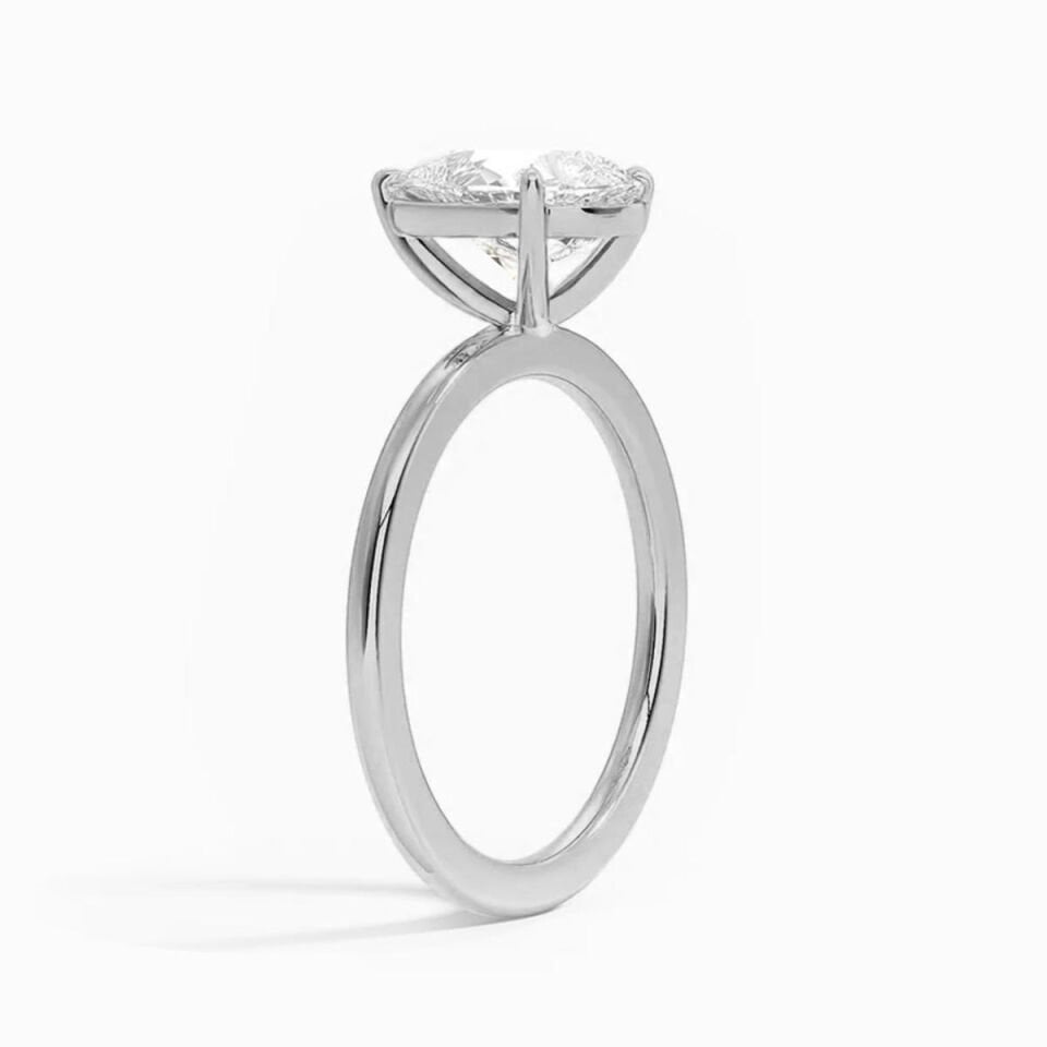 2,00 ct. Oval Mozanit Tektaş Beyaz Altın Yüzük