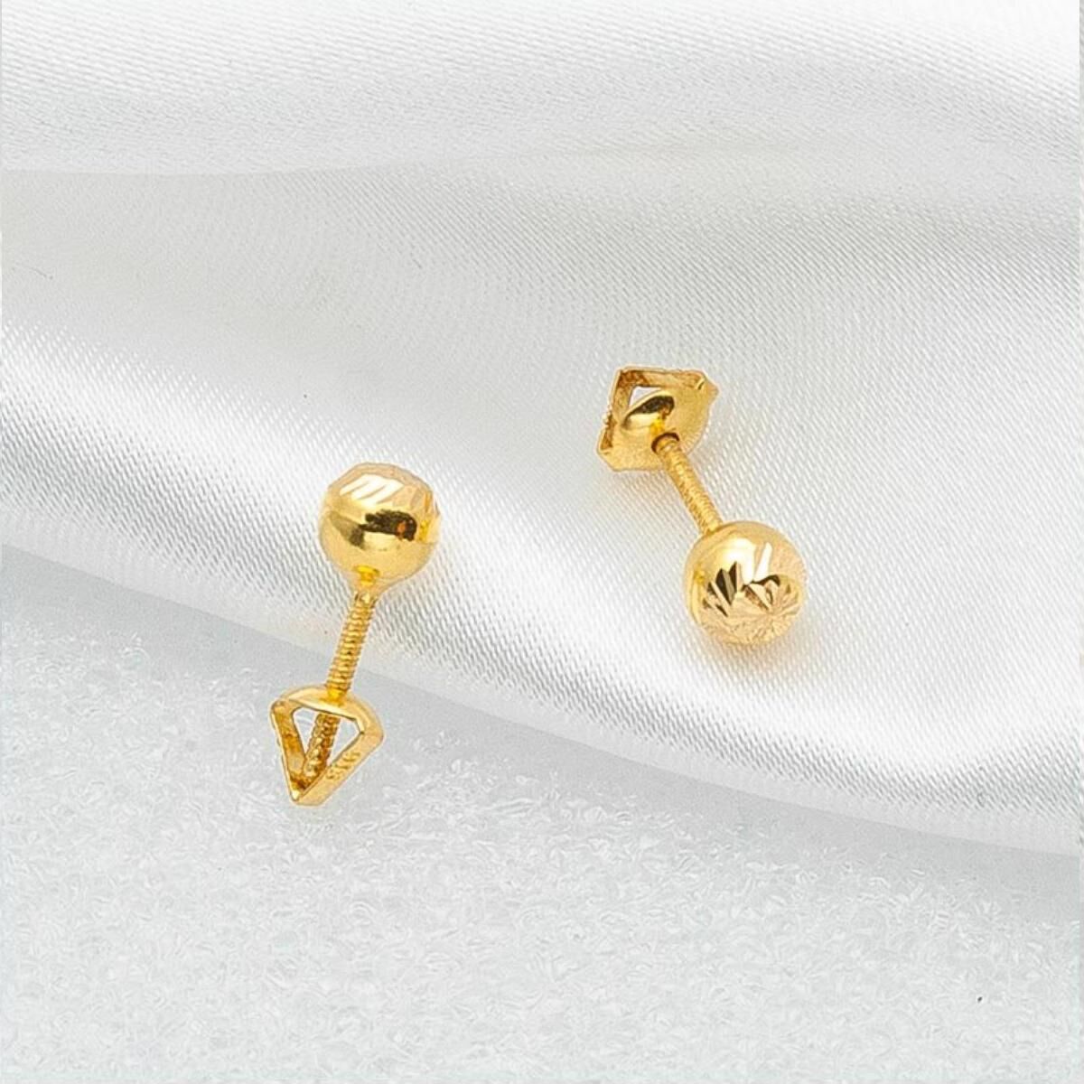 Kalemli Sarı Altın Top Küpe (3 mm Çaplı )