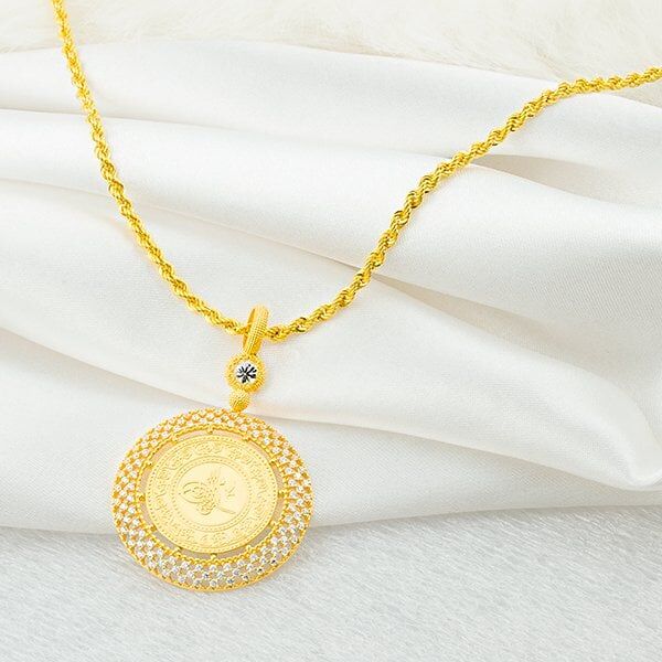Etrafı Taşlı Tuğralı Altın Kolye
