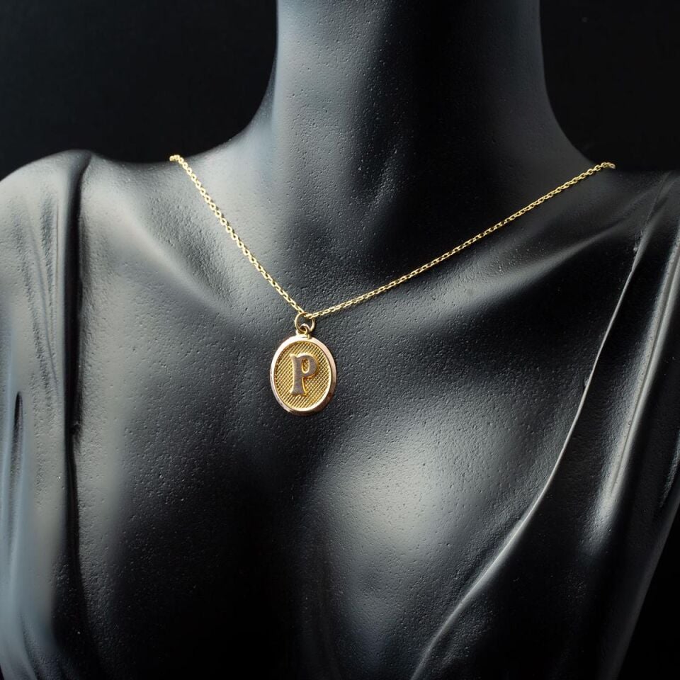 P Harfi Oval Altın Kolye