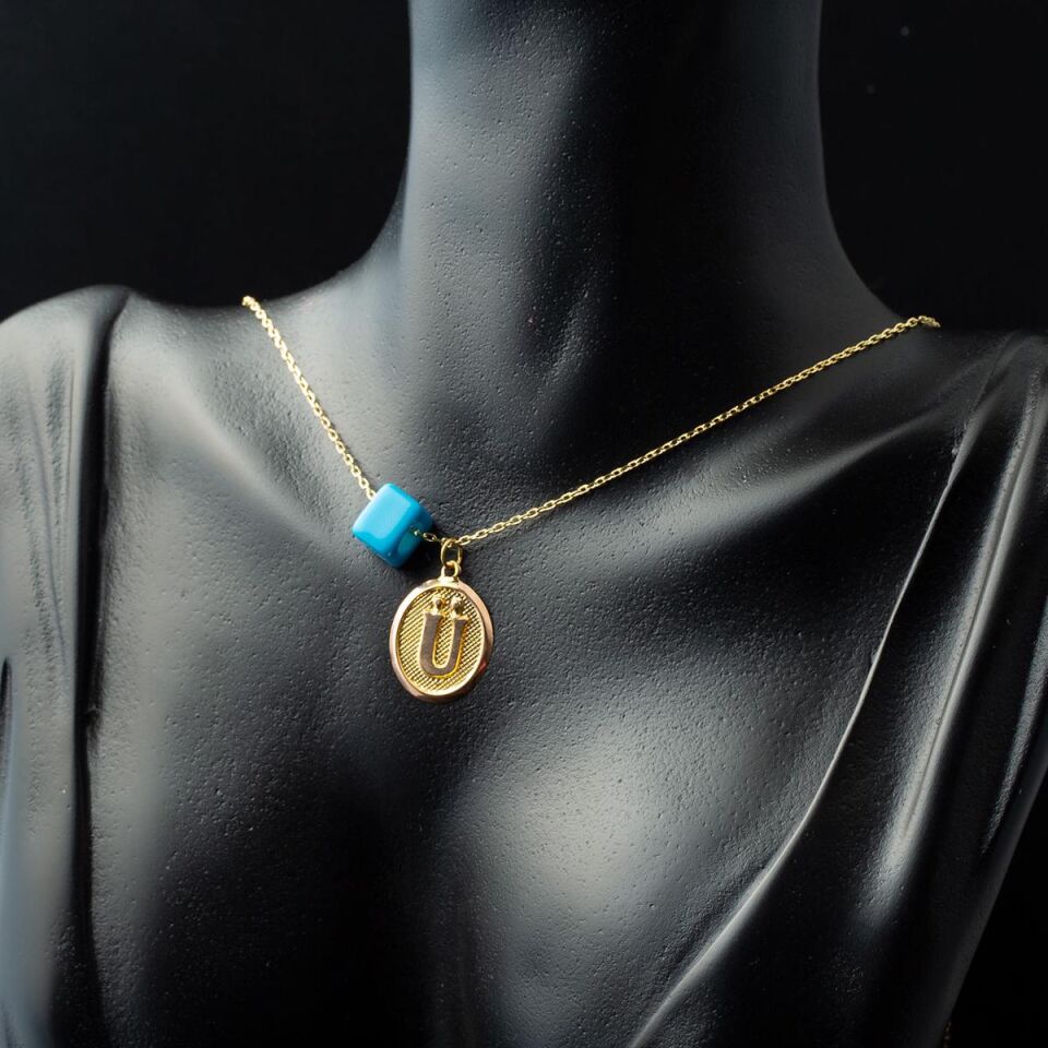 Ü Harfi Oval Altın Kolye