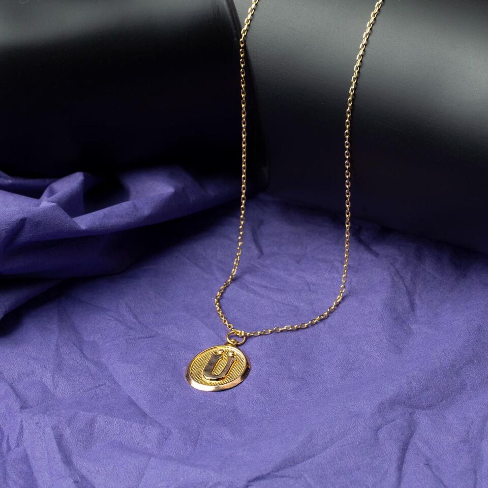 Ü Harfi Oval Altın Kolye