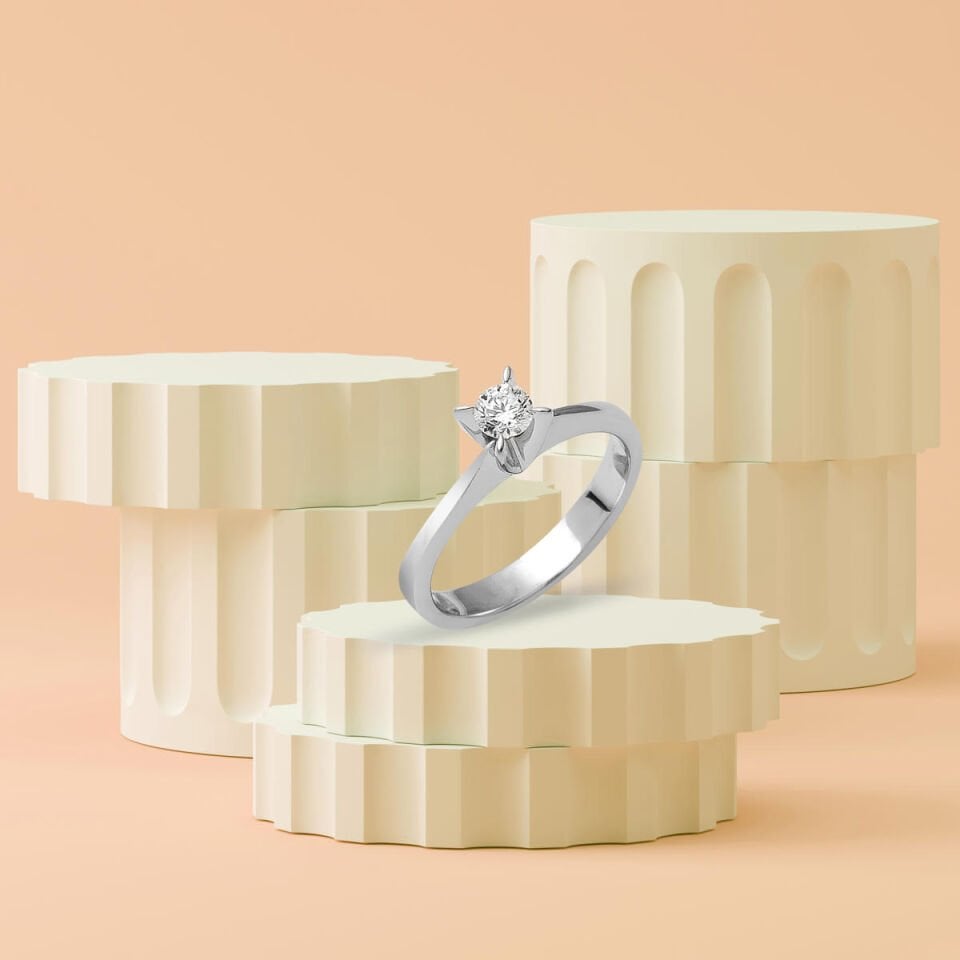 0,16 Karat Tektaş Pırlanta Yüzük