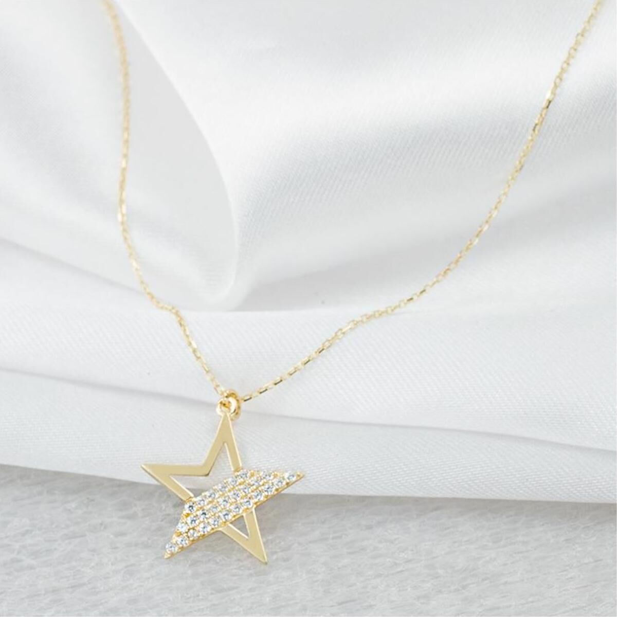 Taşlı Yıldız 14 Ayar Altın Kolye