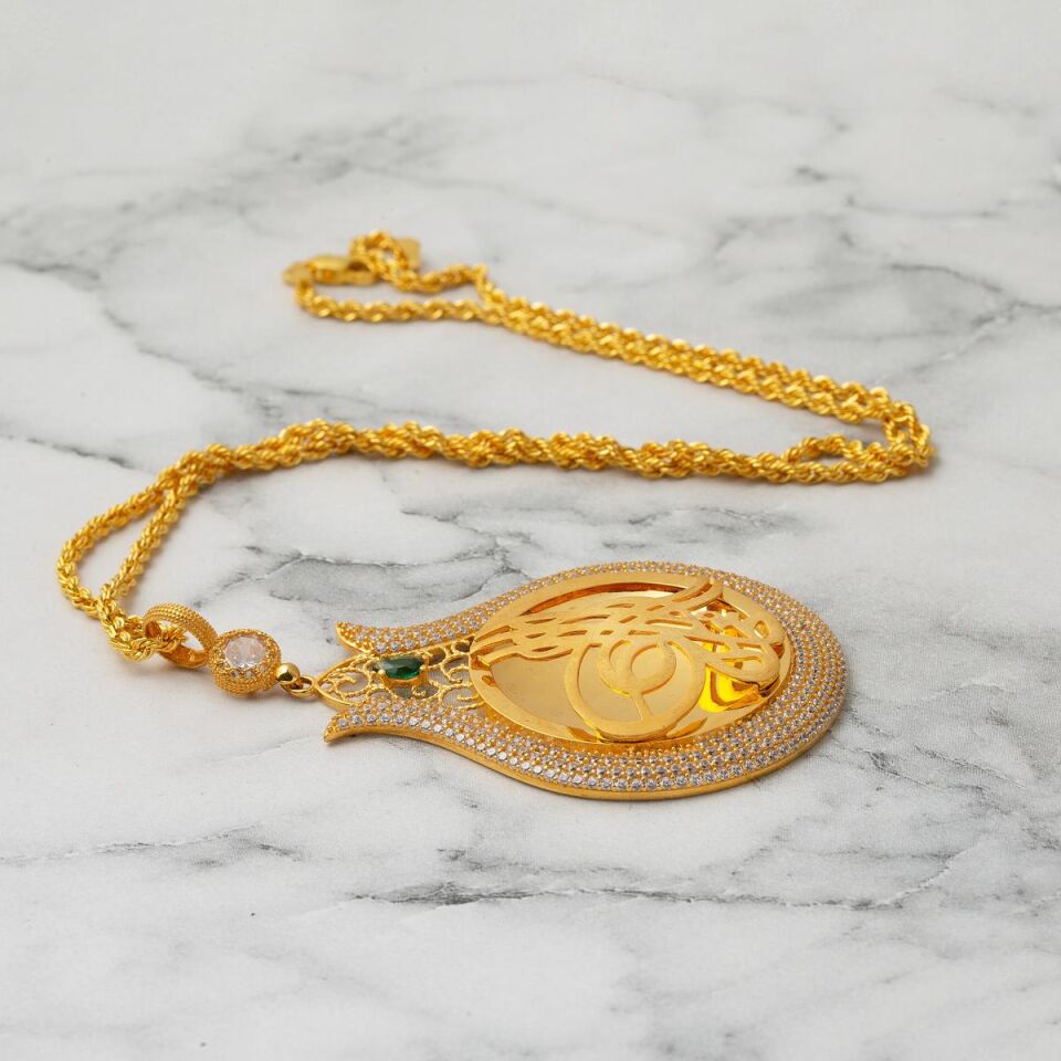 Lale Tuğra Yeşil Taşlı Altın Kolye