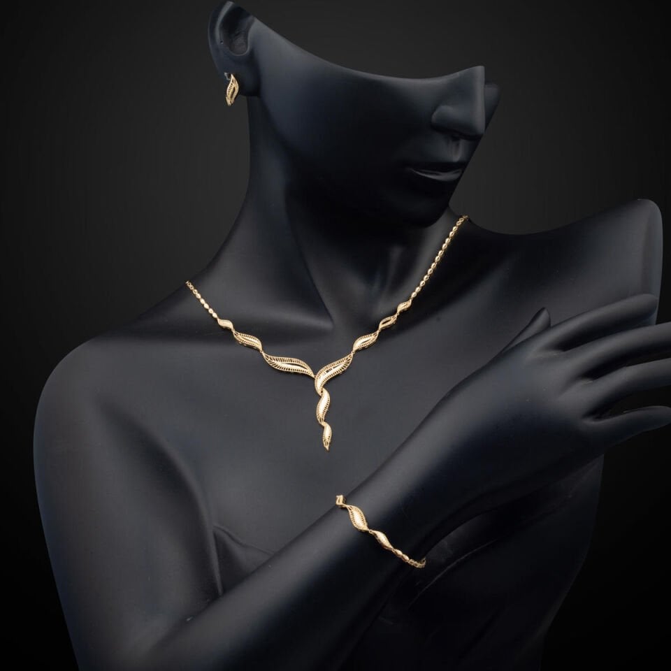 Nehir 14 Ayar Altın Düğün Seti