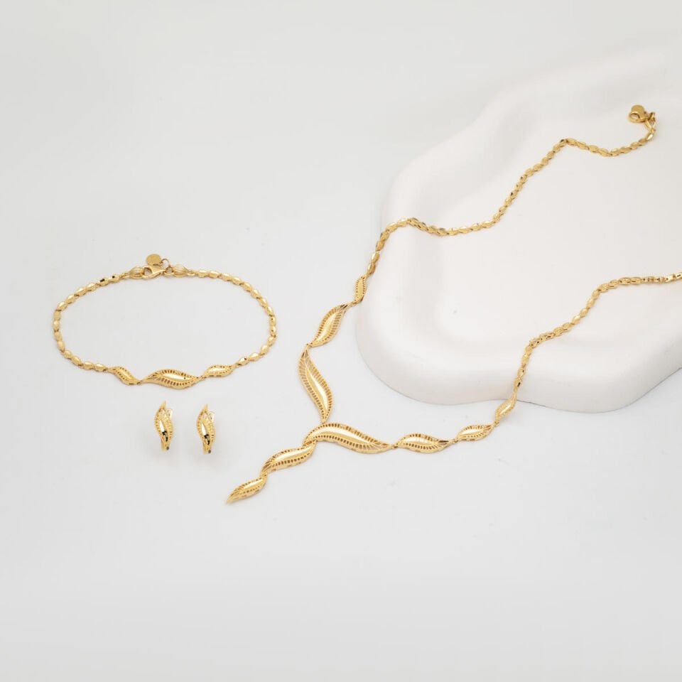 Nehir 14 Ayar Altın Düğün Seti