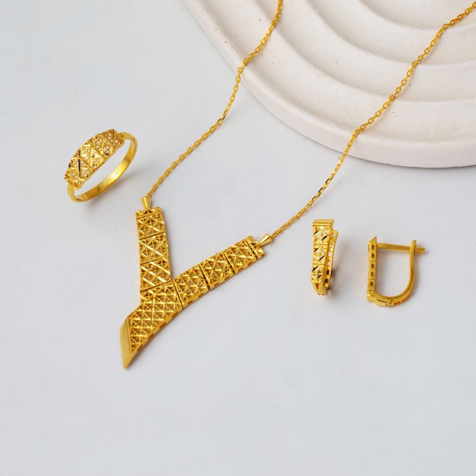 Ve 22 Ayar Altın Mini Takı Seti