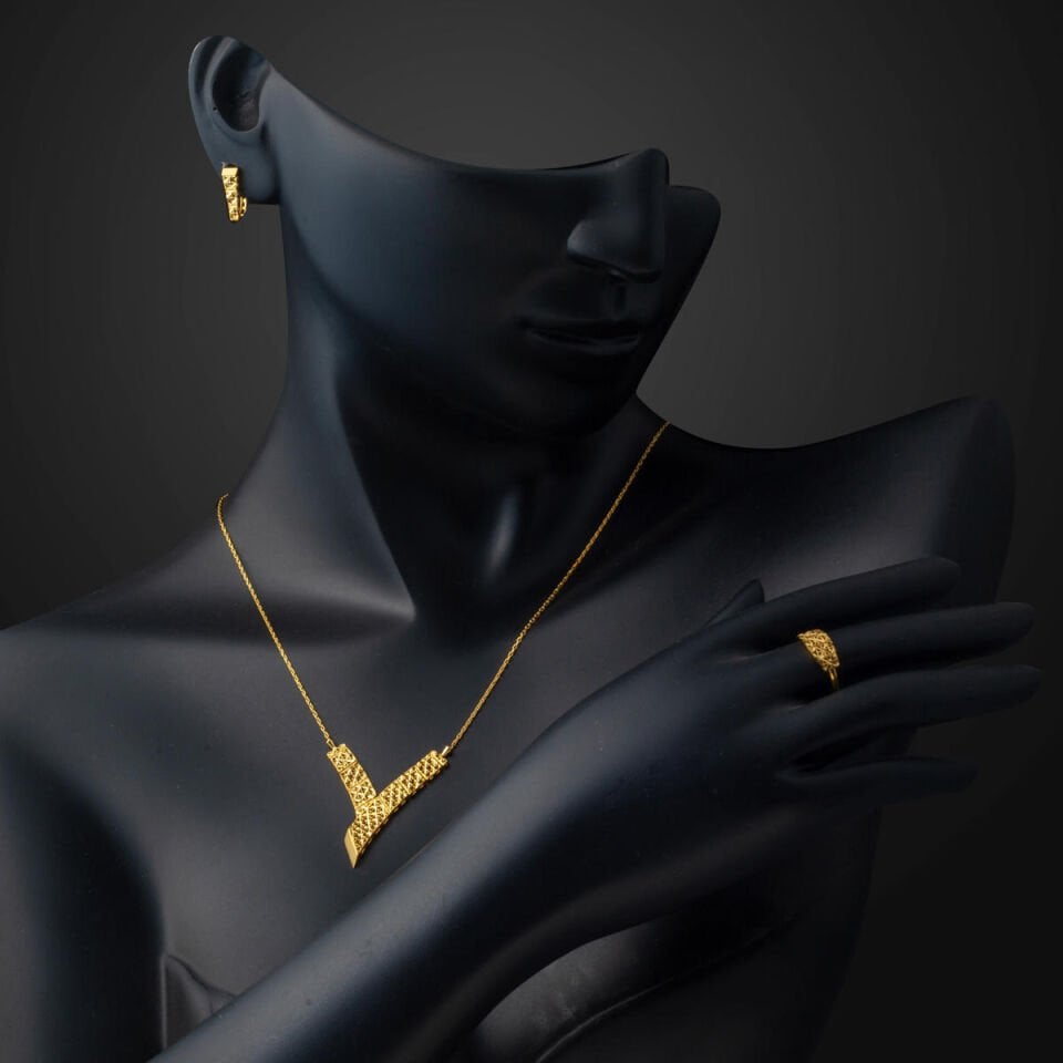 Ve 22 Ayar Altın Mini Takı Seti